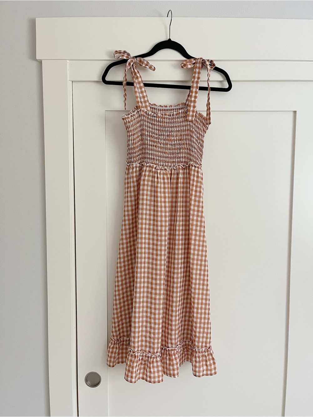 • gingham bow shoulder dress •